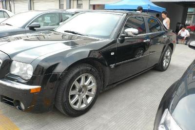 品鑒經(jīng)典豪華座駕 常州明星二手車市場(chǎng)中的奔馳-二手克萊斯勒300C豪華型 3.5